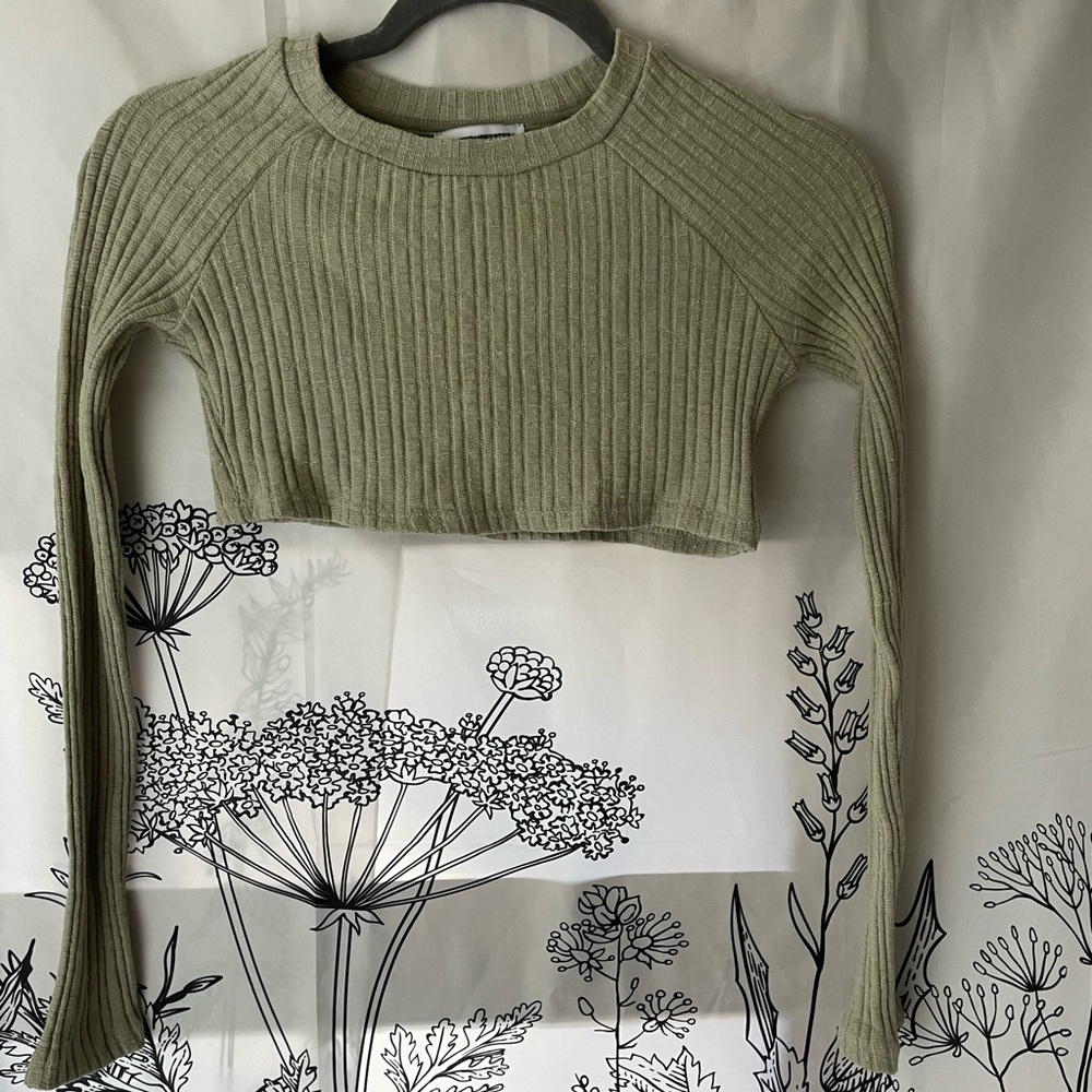 Cropped urban outfitters top